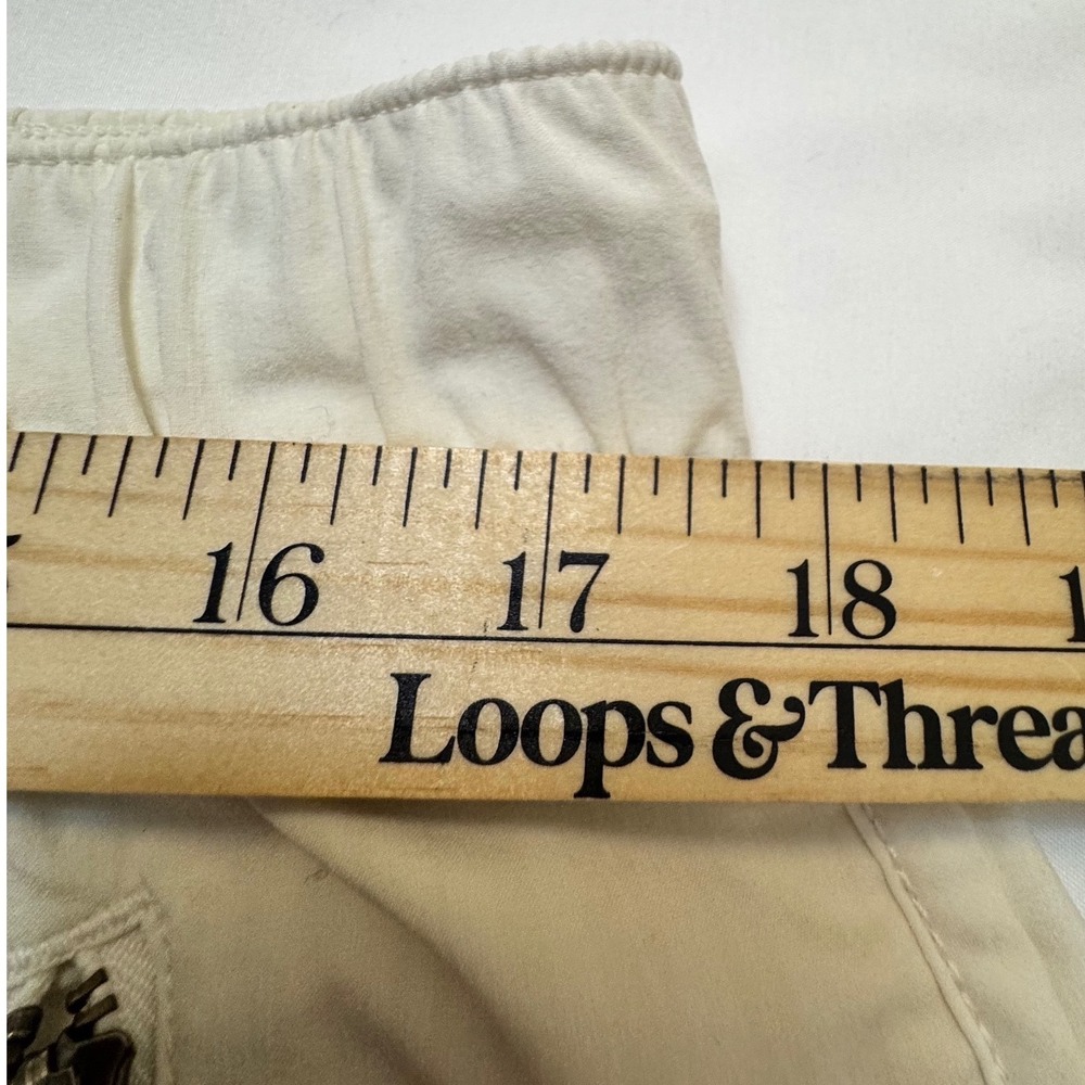 Athleta Womens XL Cream Tan Stripe Shorts Zipper Pockets Athletic - Picture 6 of 7